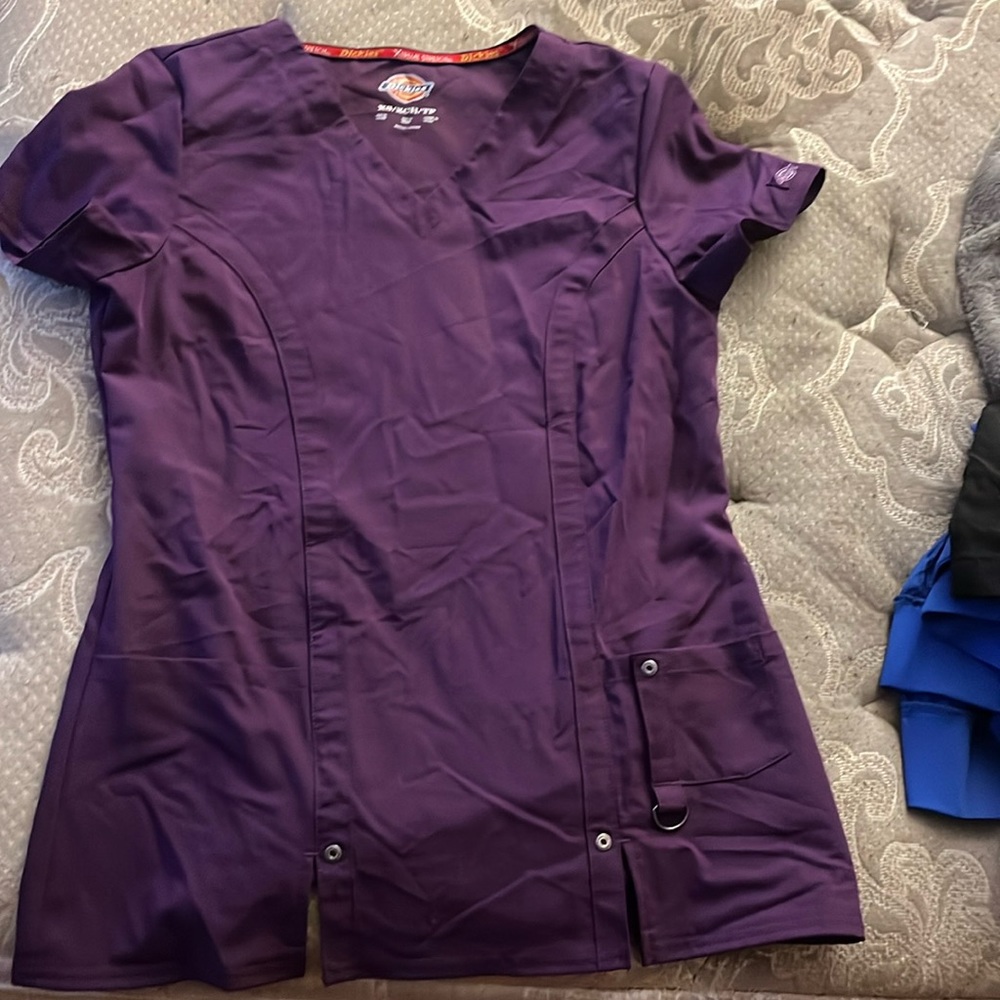 Dickies extreme stretch scrub top size XS